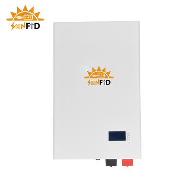 Wall-Mounted εγχώριων μπαταριών 51.2V 100Ah LiFePO4 ζωή κύκλων εφεδρικών συστημάτων μακριά